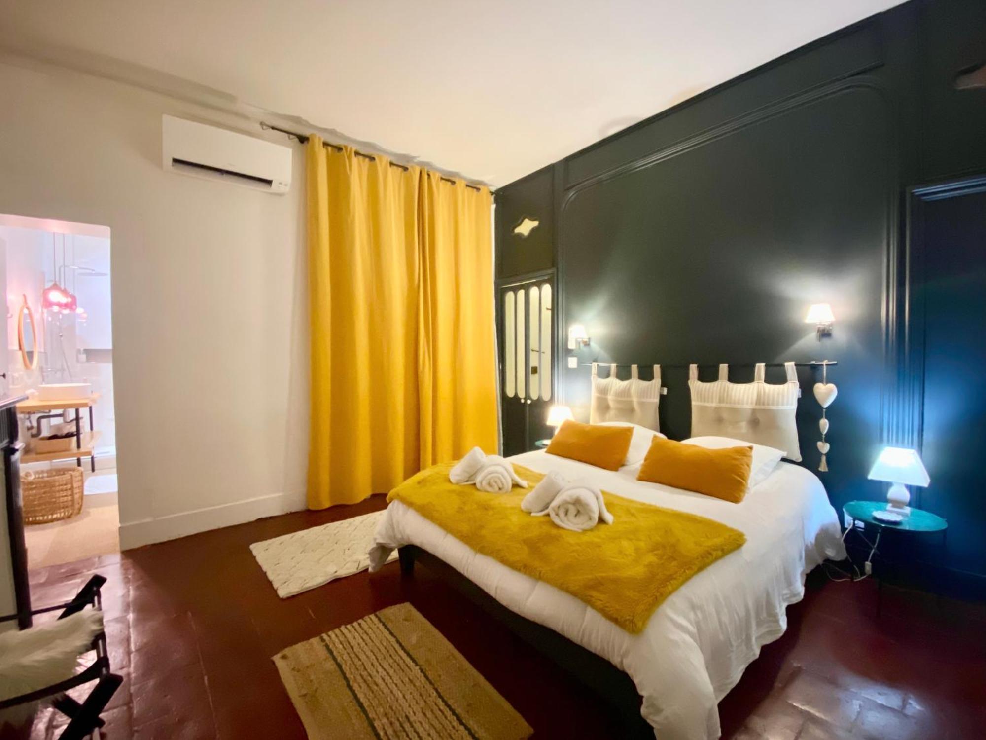 La Parenthese Gourmande Avec Clim Et Parking Apartment มงโตบ็อง ภายนอก รูปภาพ